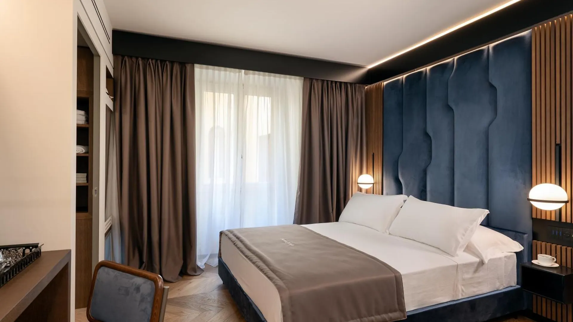 Bed & Breakfast Arts & Crafts Luxury Suites Florence Italy
